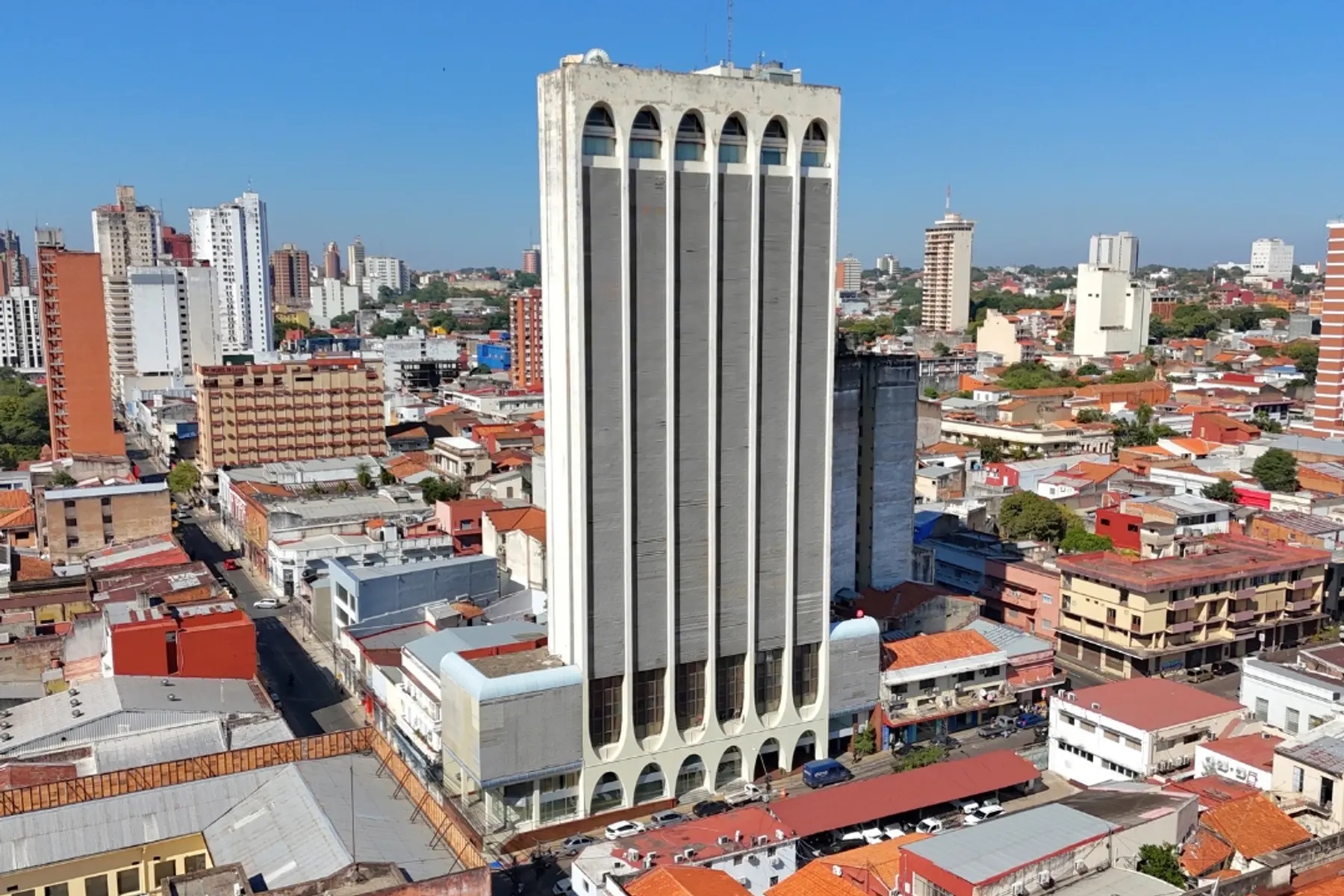 Oficina de 96 m2 en venta en el Iconico Edificio San Rafael, en el Centro de Asuncion